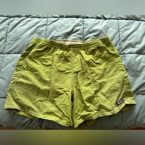 Patagonia Baggies Women size large, lime green